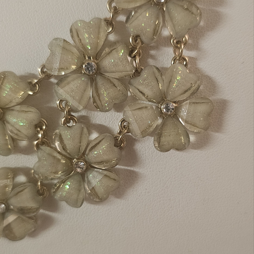 Vintage Signed Flower Necklace. - Picture 4 of 7